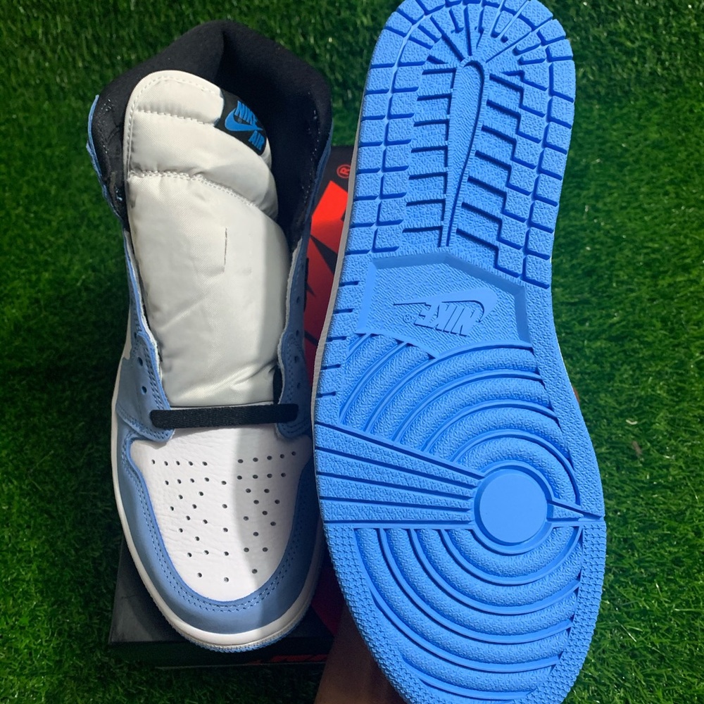 2021 Air Jordan 1 Retro High OG “University Blue” - Picture 4 of 14